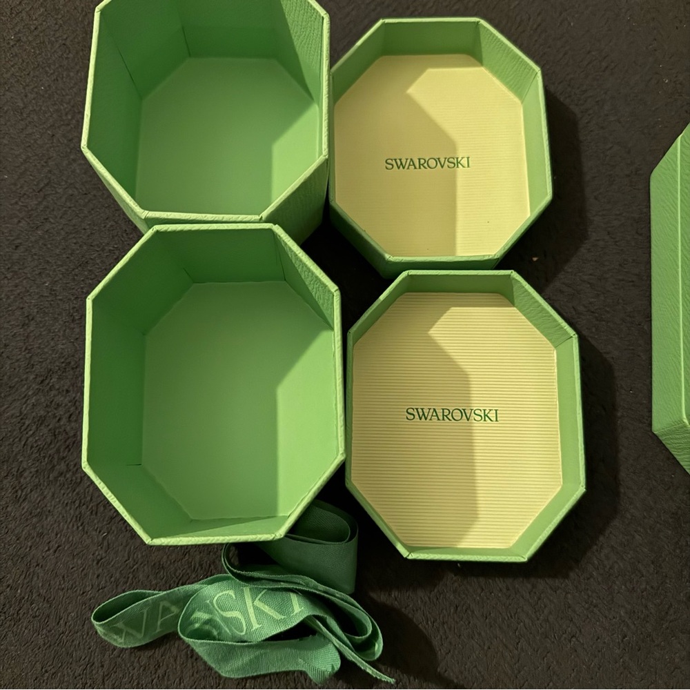Swarovski Green Octagonal Boxes - Picture 7 of 9